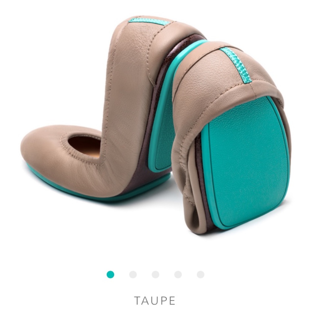 Tieks Leather Ballet Flats in Taupe Size 9